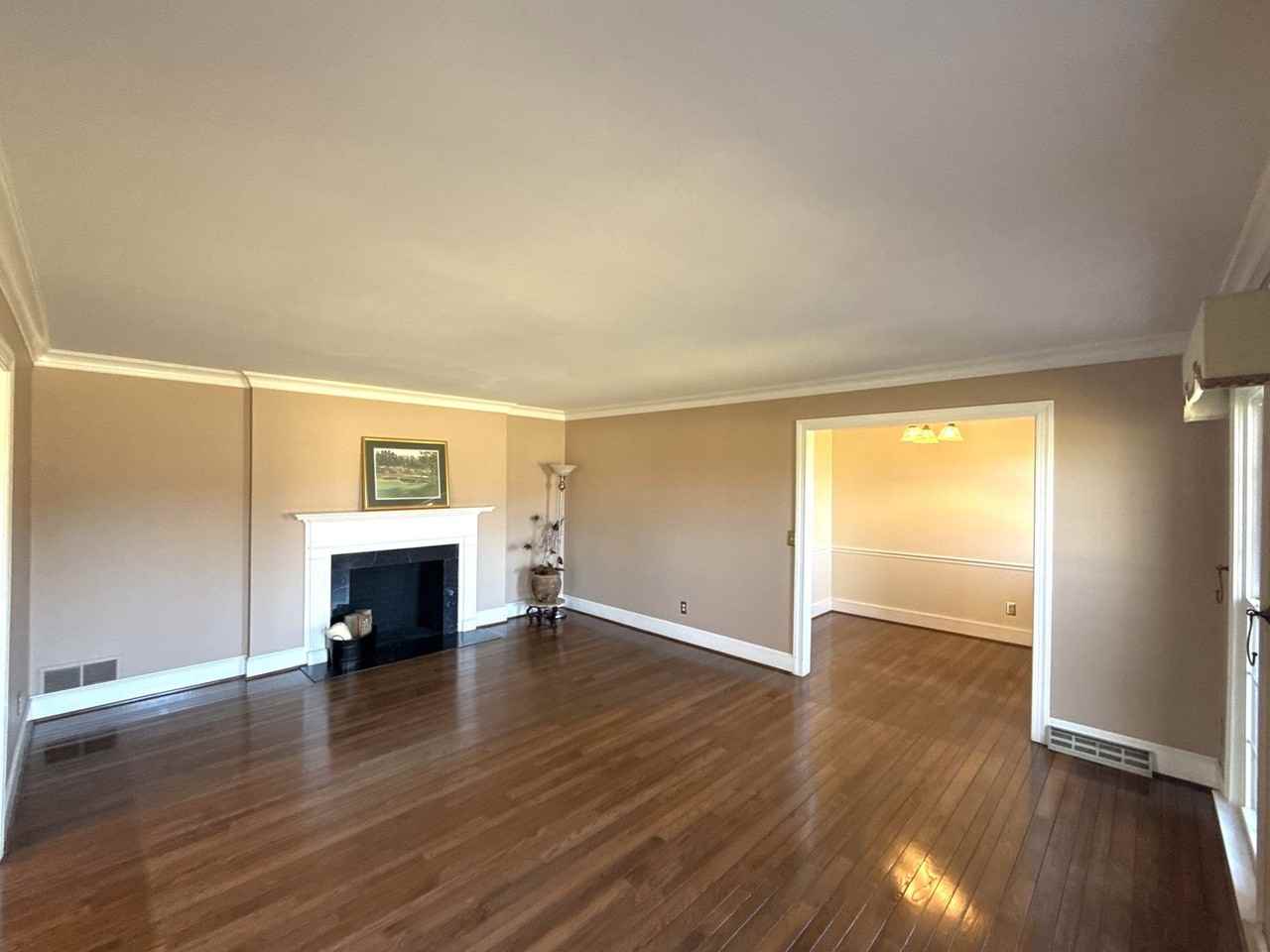 218 Fairway Dr - Photo 4 of 46