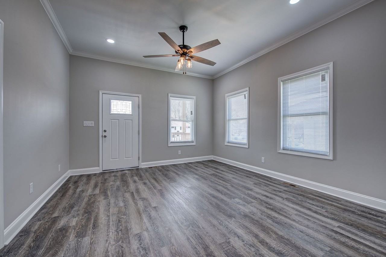 21 Maple Ave - Photo 5 of 17