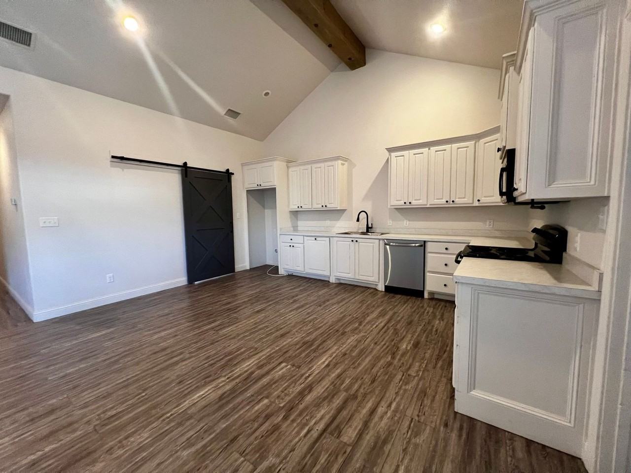 2514 112th St - Photo 4 of 17