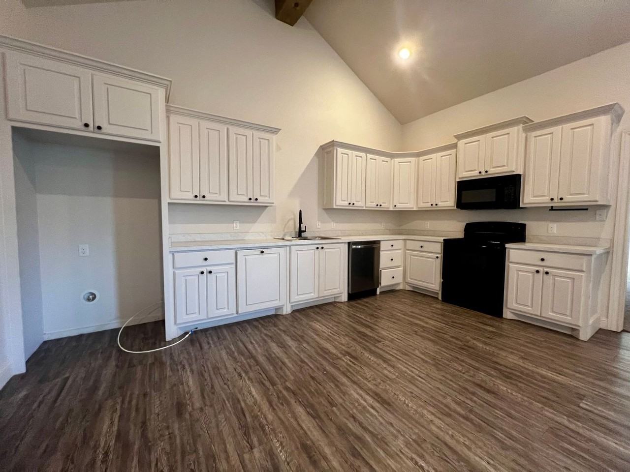 2514 112th St - Photo 5 of 17