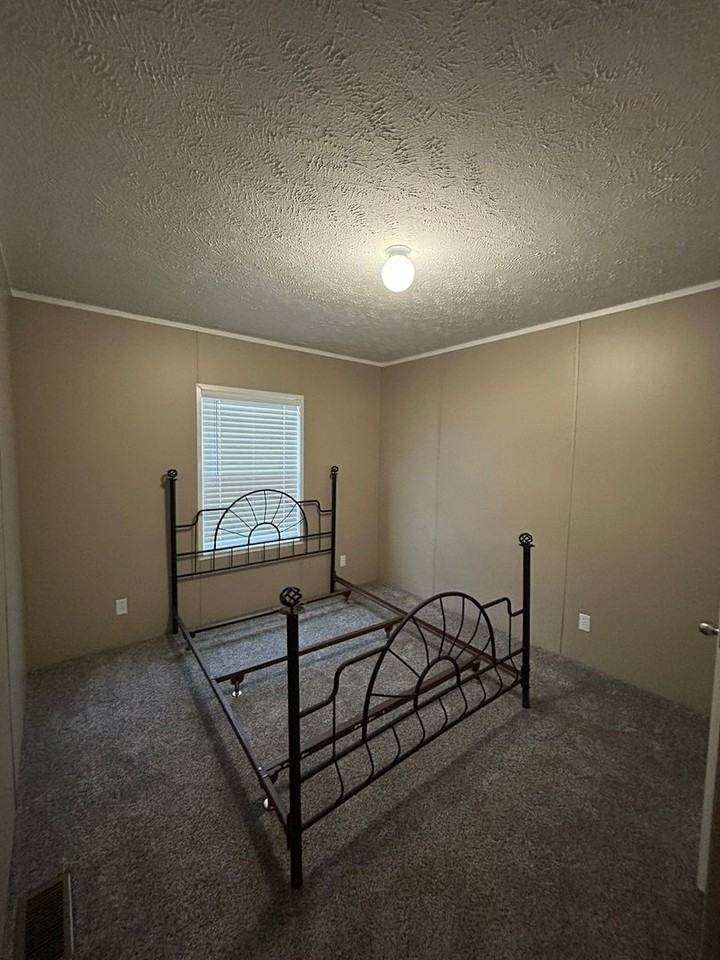 930 Pine Grove Rd - Photo 7 of 16