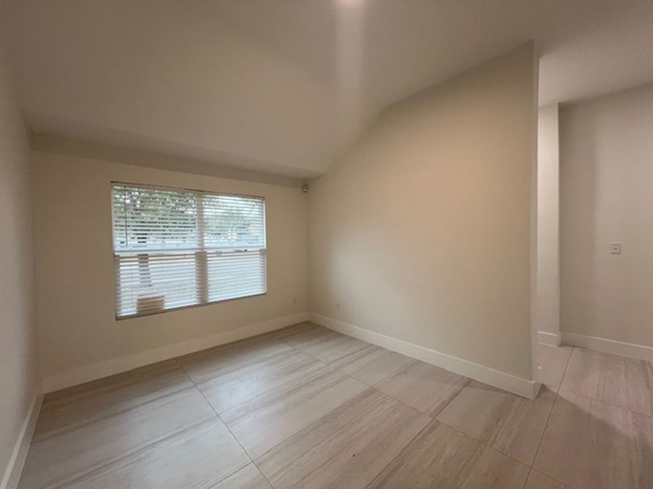 4717 Rocky Ledge Loop - Photo 4 of 27