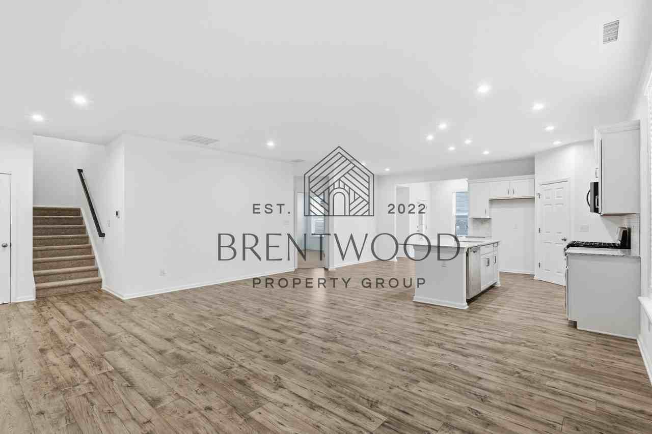 17029 Cole Evans Dr - Photo 5 of 50