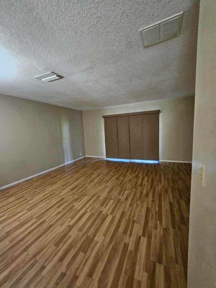 427 Sheoah Blvd #33 - Photo 7 of 40