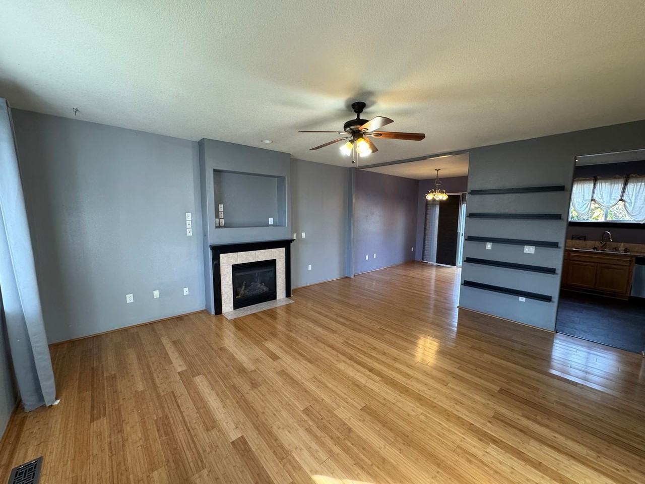 4750 Sw Roseberry St - Photo 2 of 30