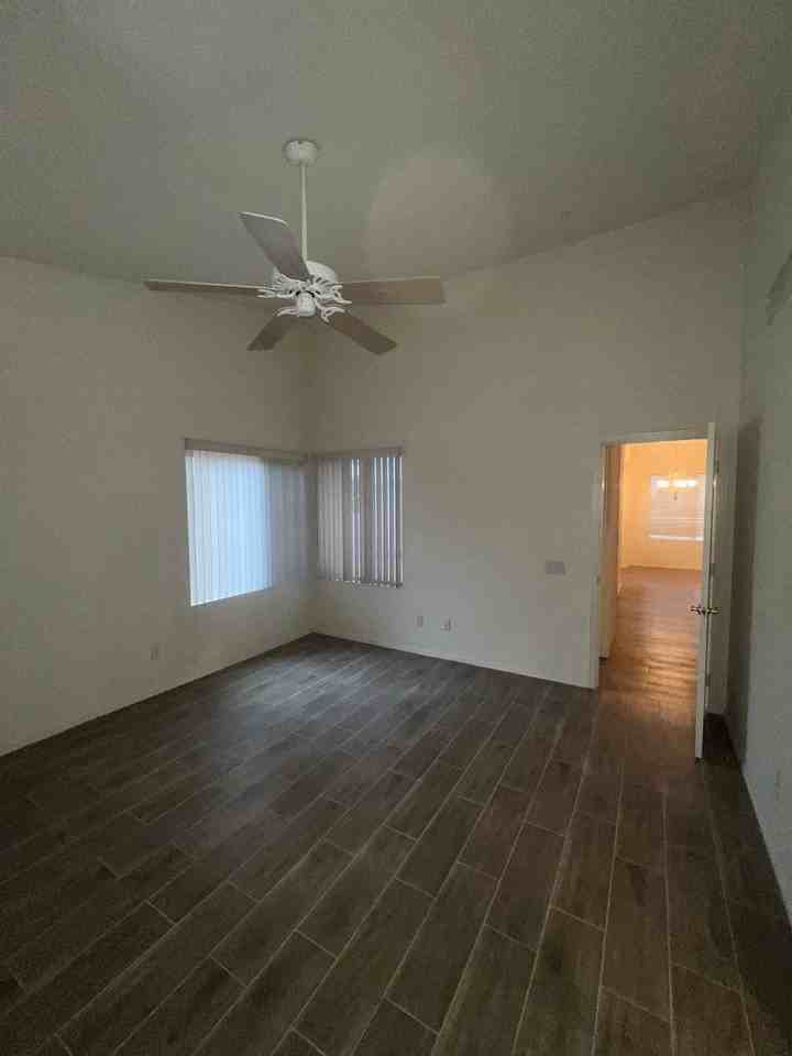 5225 N Windriver Pl - Photo 5 of 16