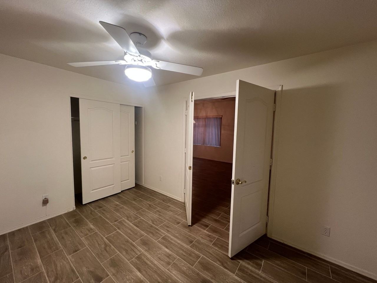 5225 N Windriver Pl - Photo 5 of 19