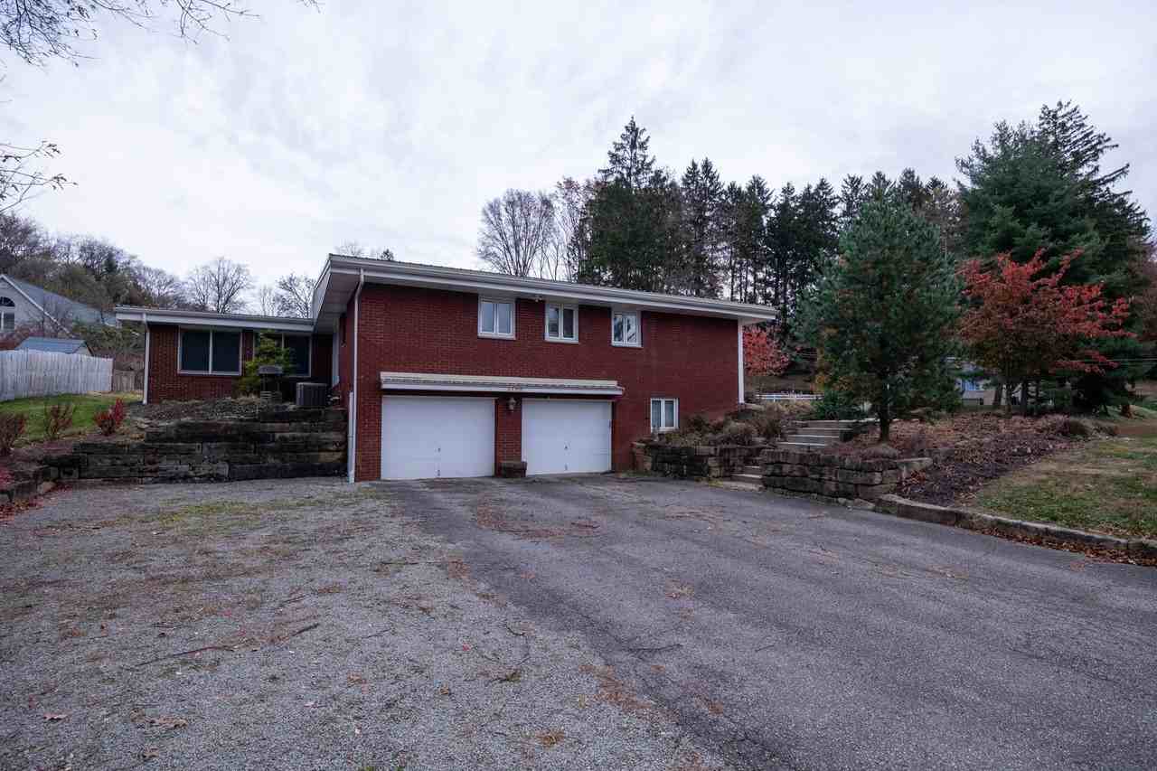 3180 Pinecrest Ct - Photo 2 of 42