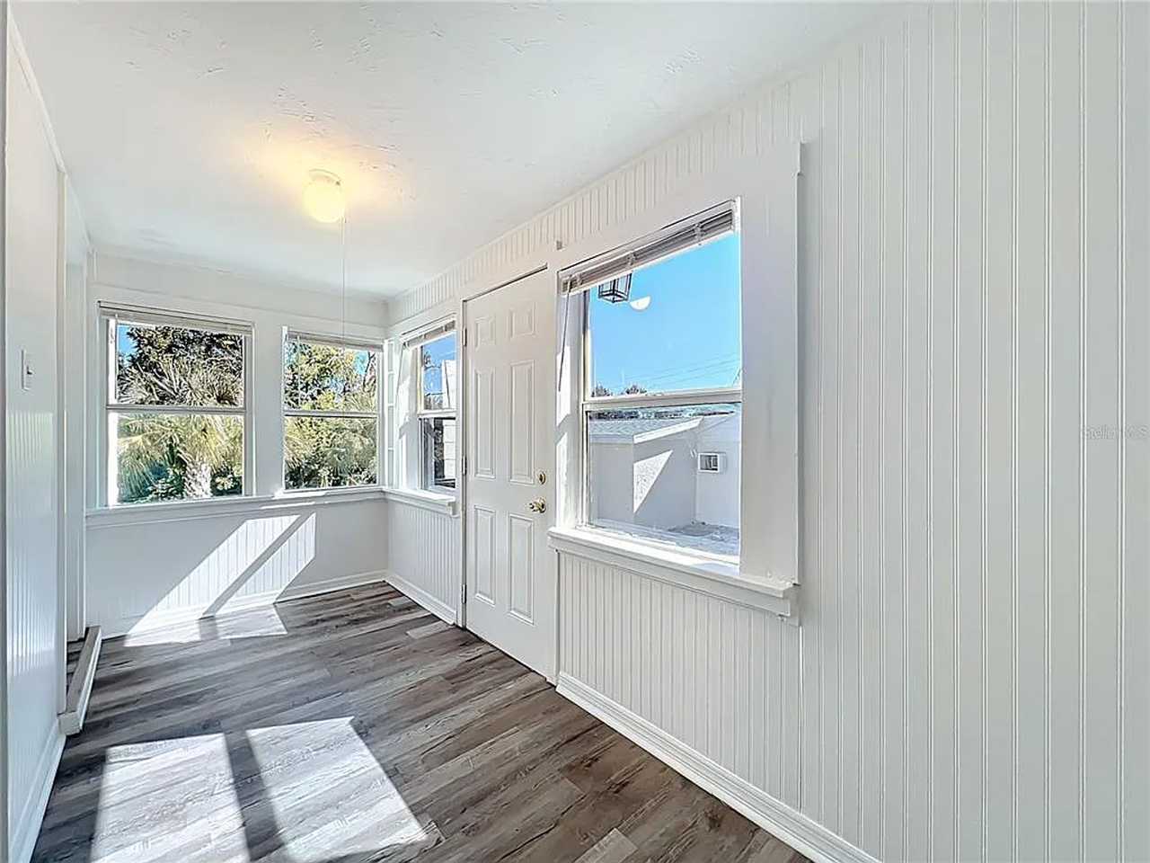 944 18th Ave S - Photo 6 of 40