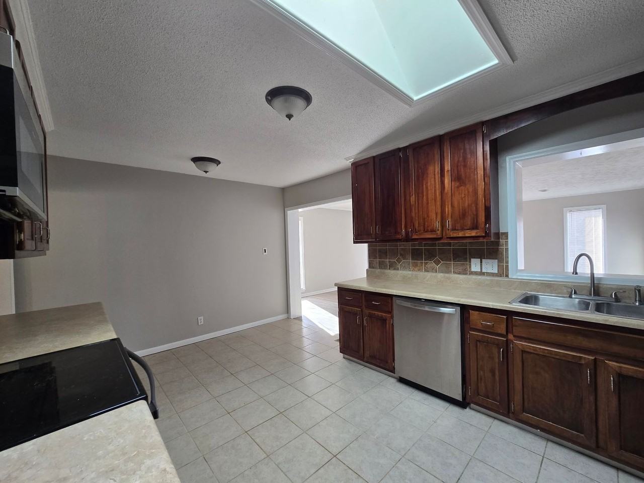 510 Alleghany Rd - Photo 2 of 22