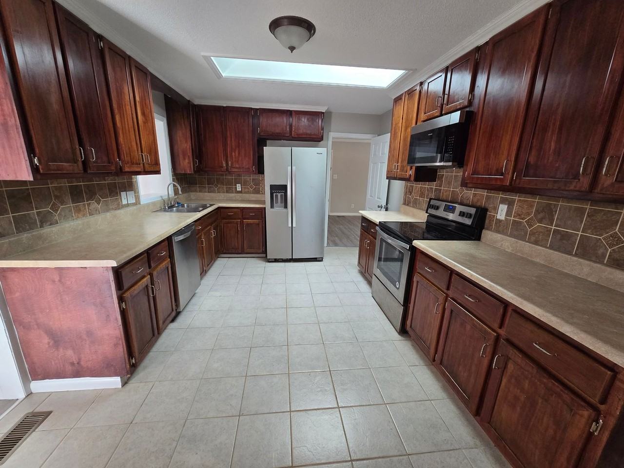 510 Alleghany Rd - Photo 3 of 22