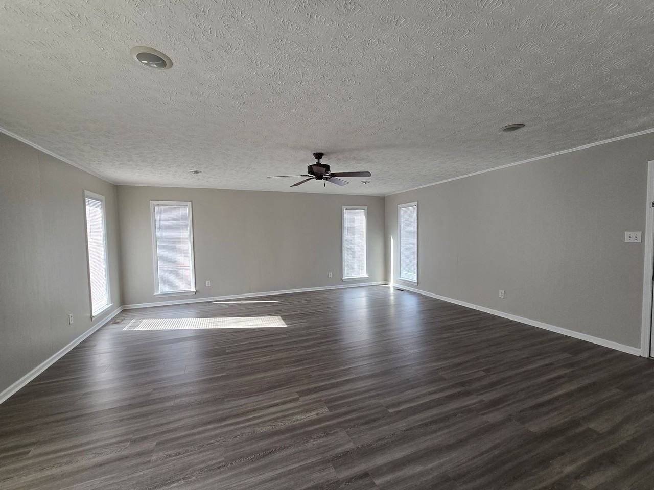 510 Alleghany Rd - Photo 7 of 22