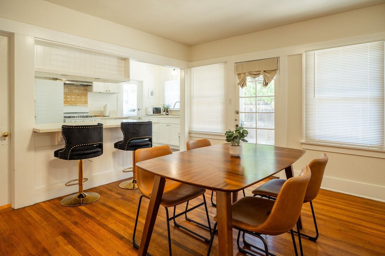 45 N Meridith Ave - Photo 4 of 18