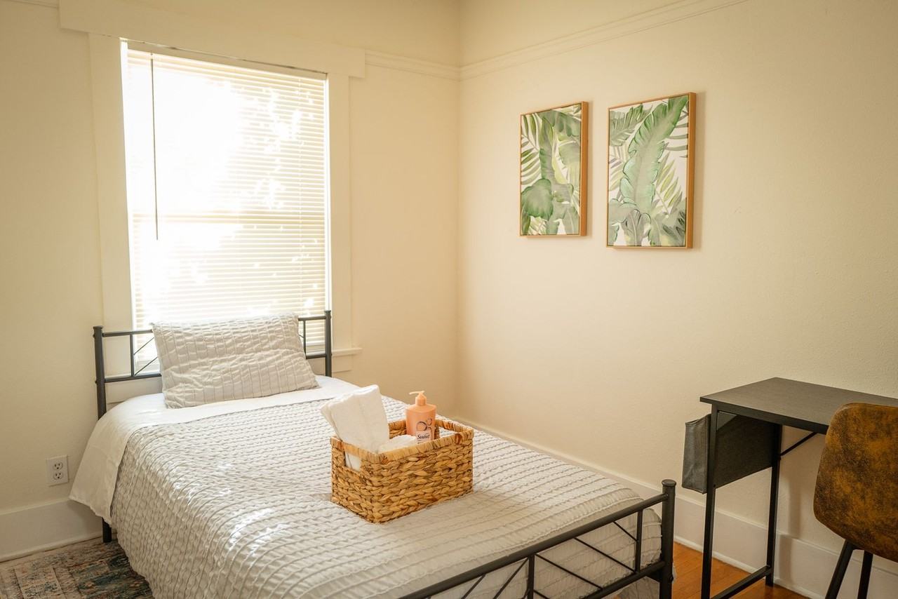 45 N Meridith Ave - Photo 7 of 18