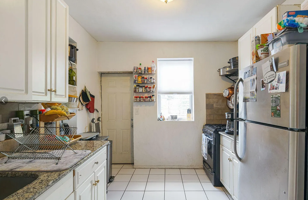 1546 S Taylor St - Photo 6 of 11