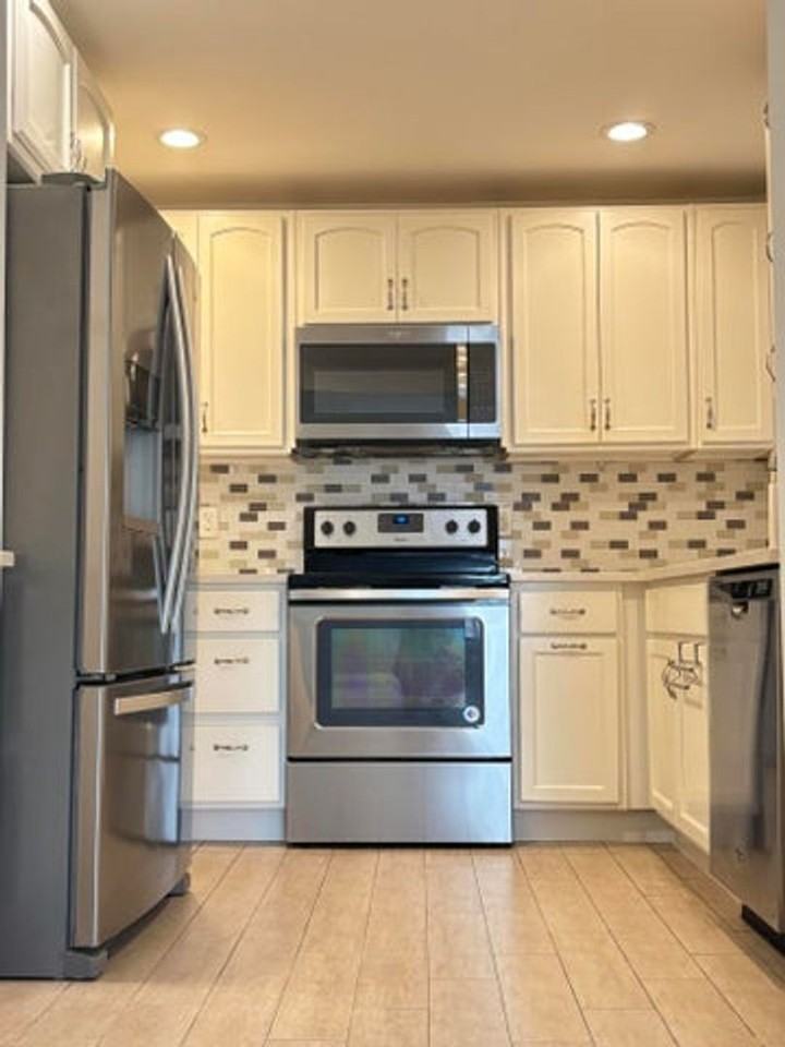 3529 Nw 35th St - Photo 2 of 23