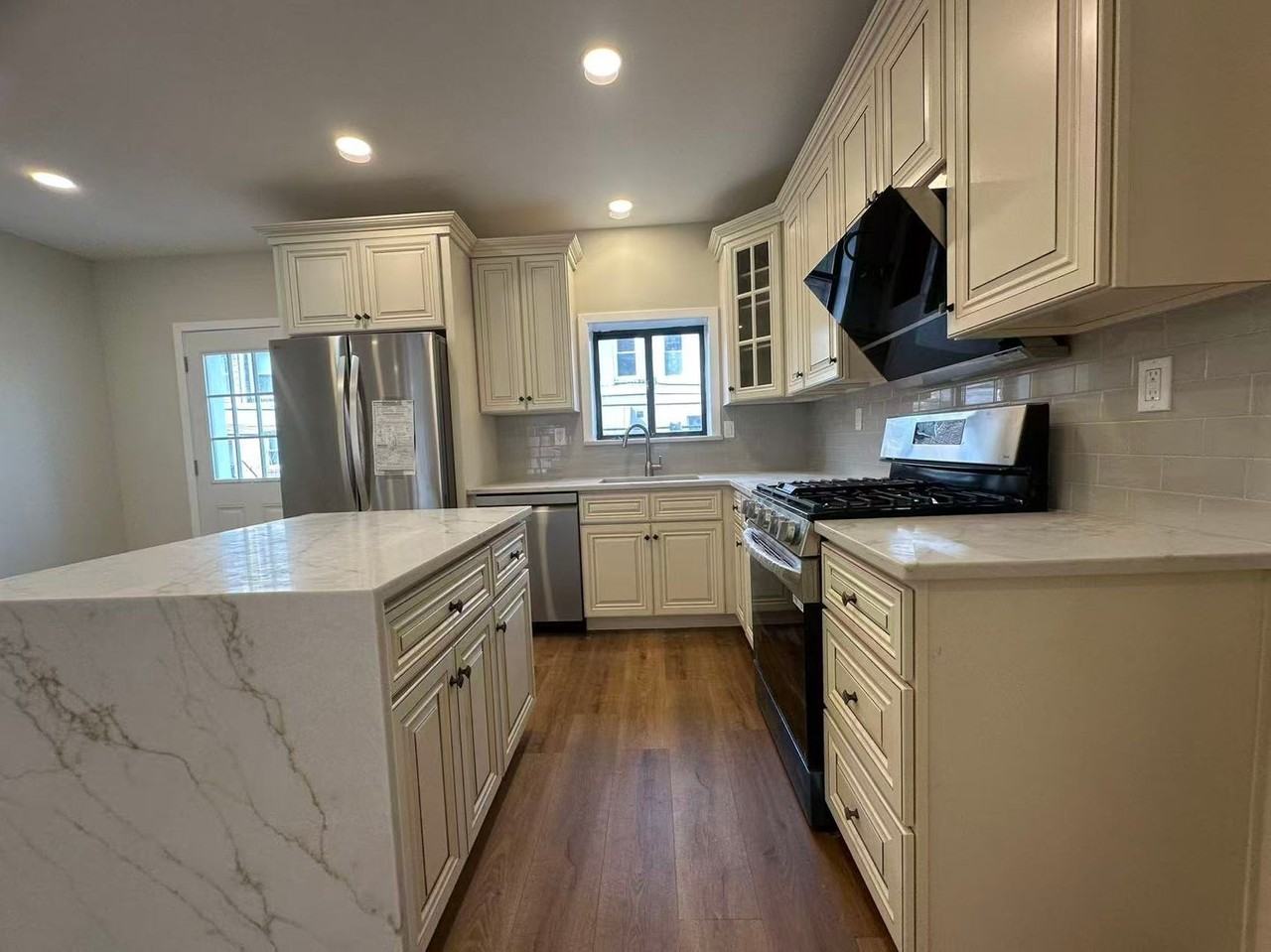 1634 S 28th St - Photo 7 of 21