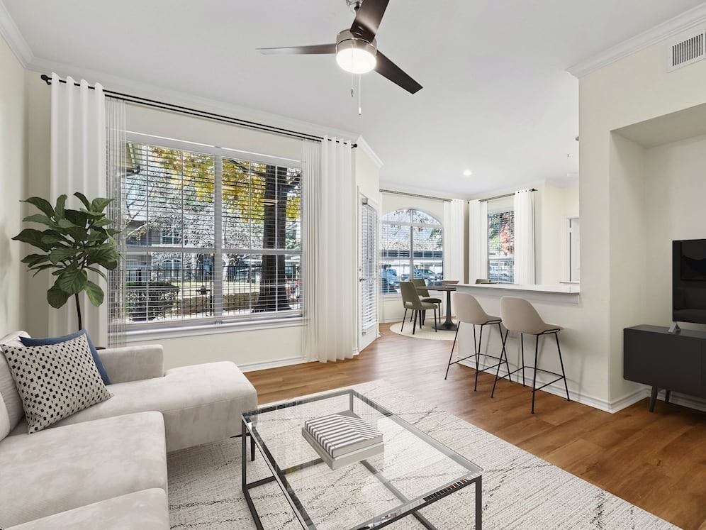 Eaves North Dallas - Photo 4 of 37