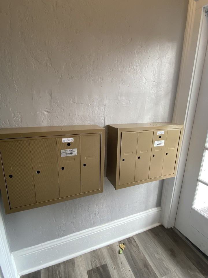 318 Mentor Avenue - Photo 3 of 18