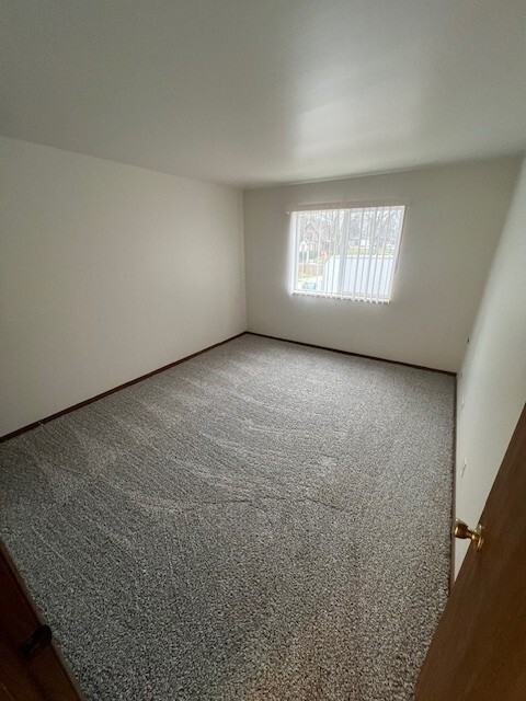 PIONEER MANOR. -750-754 - Photo 7 of 7