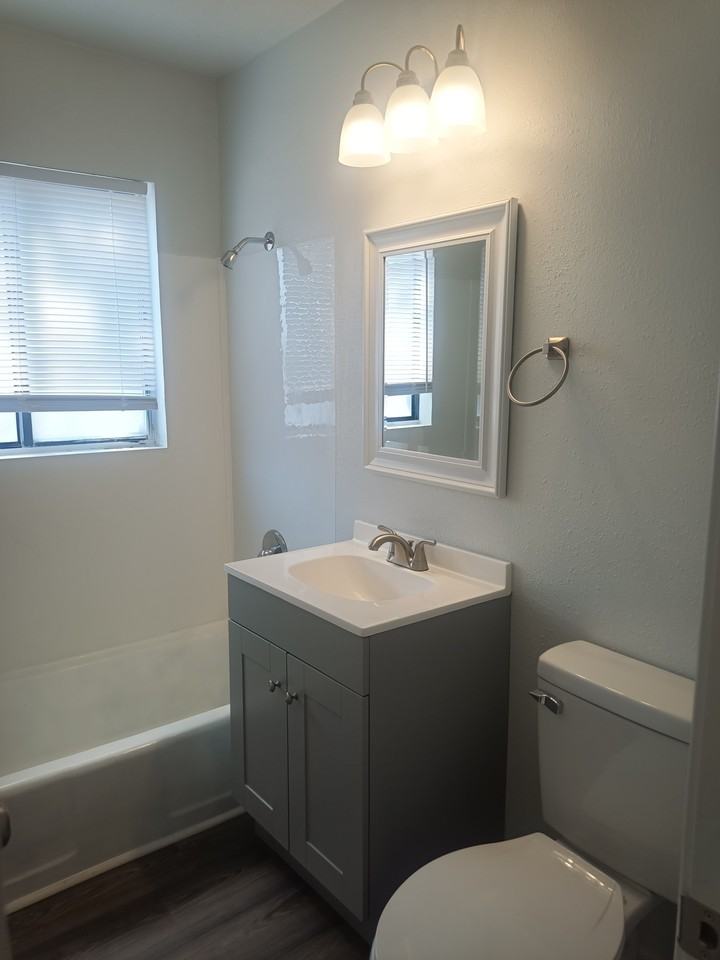 ID - 1335 S 5th Ave - LB - Photo 7 of 11