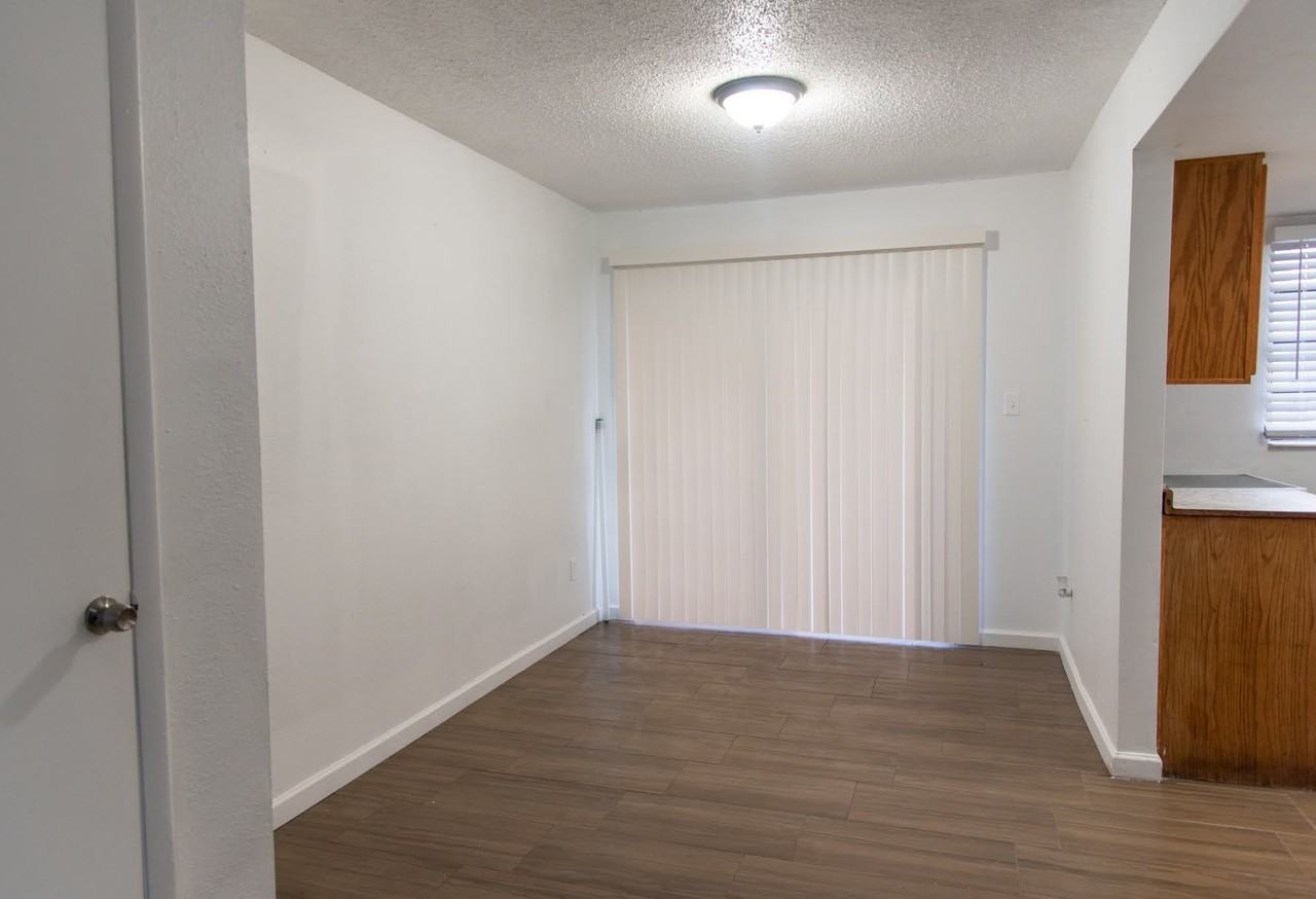 Cherry Oaks APT - Photo 6 of 46