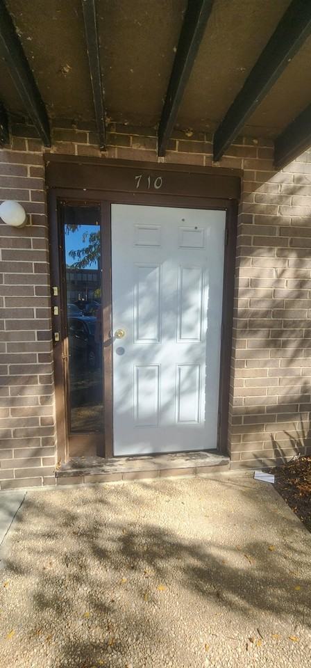 710 Lewis Street - Photo 2 of 32