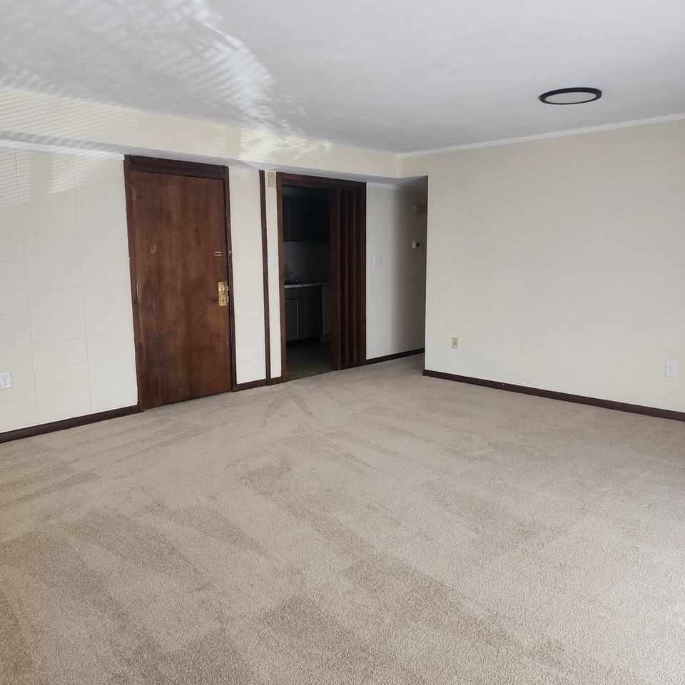 710 Lewis Street - Photo 6 of 32