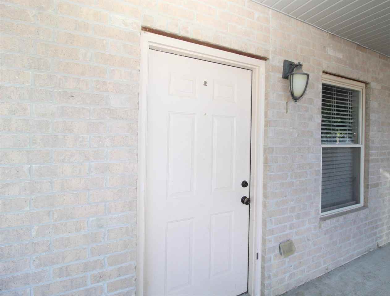 2060 N Leverett Avenue - Photo 2 of 16