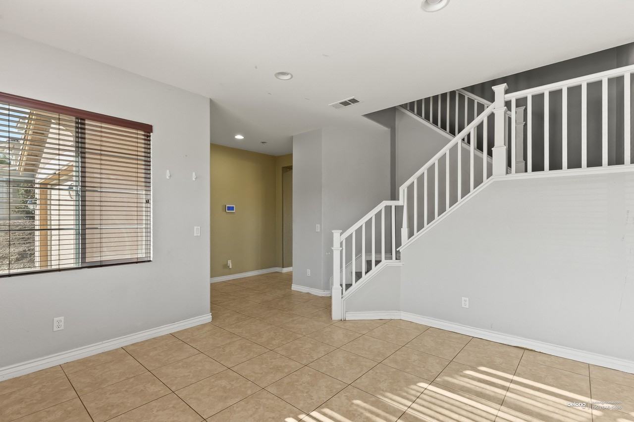 28560 Sunridge Ct - Photo 5 of 23