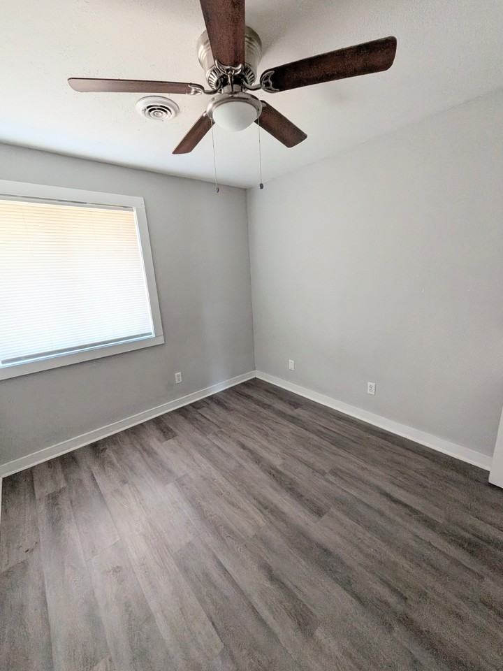 696 Hill Street - Photo 5 of 6