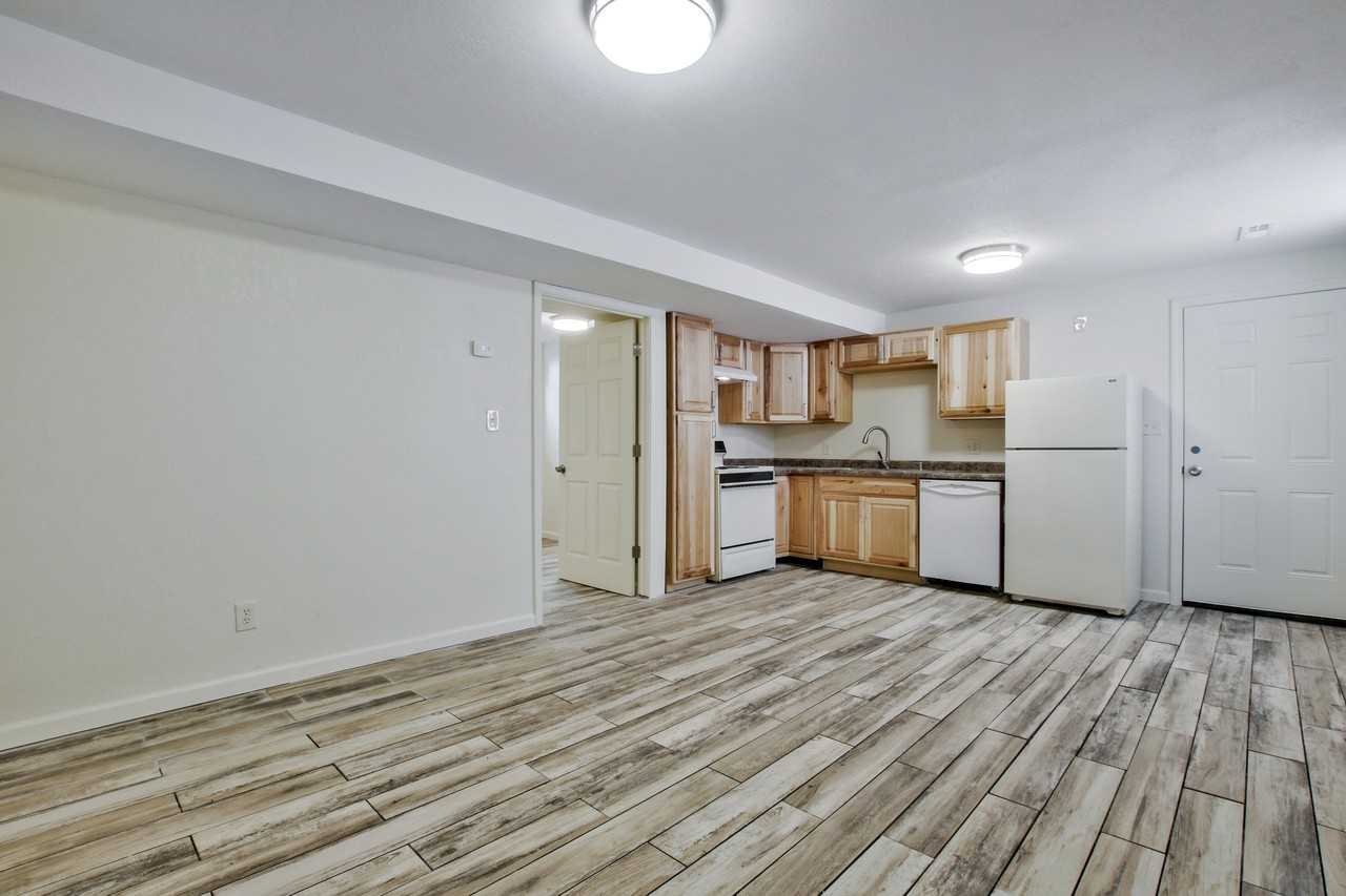 724 Laramie - Photo 3 of 9