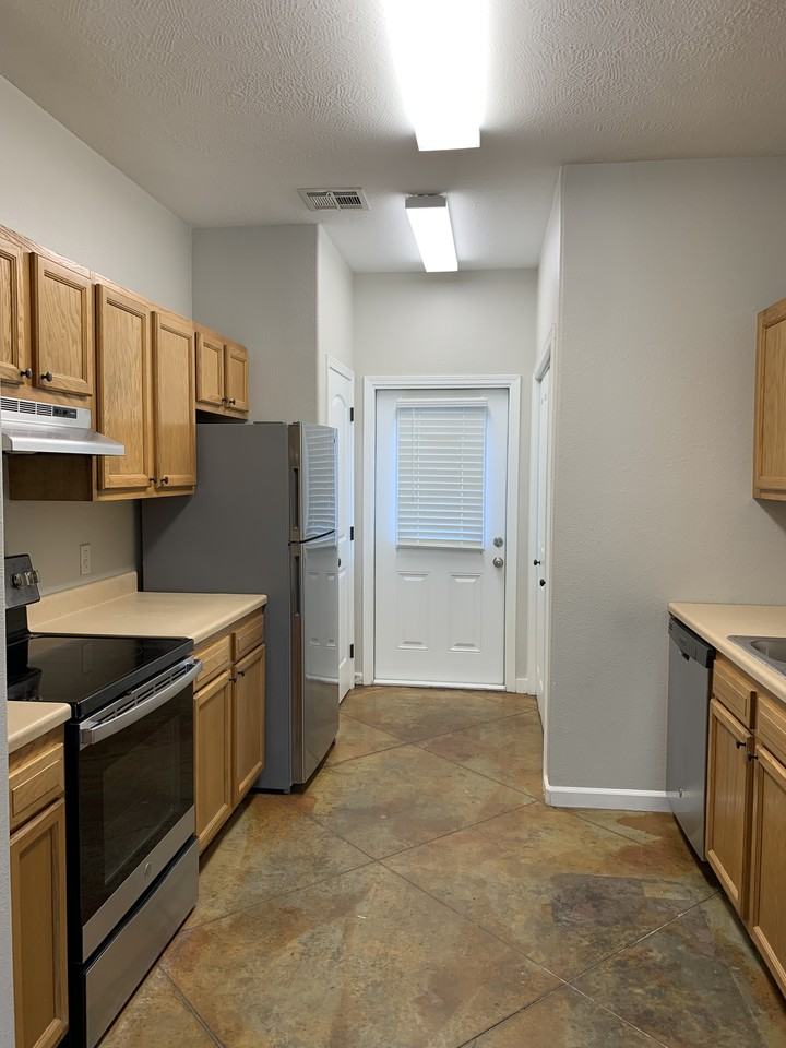 1601 McKinley Street - Photo 3 of 12