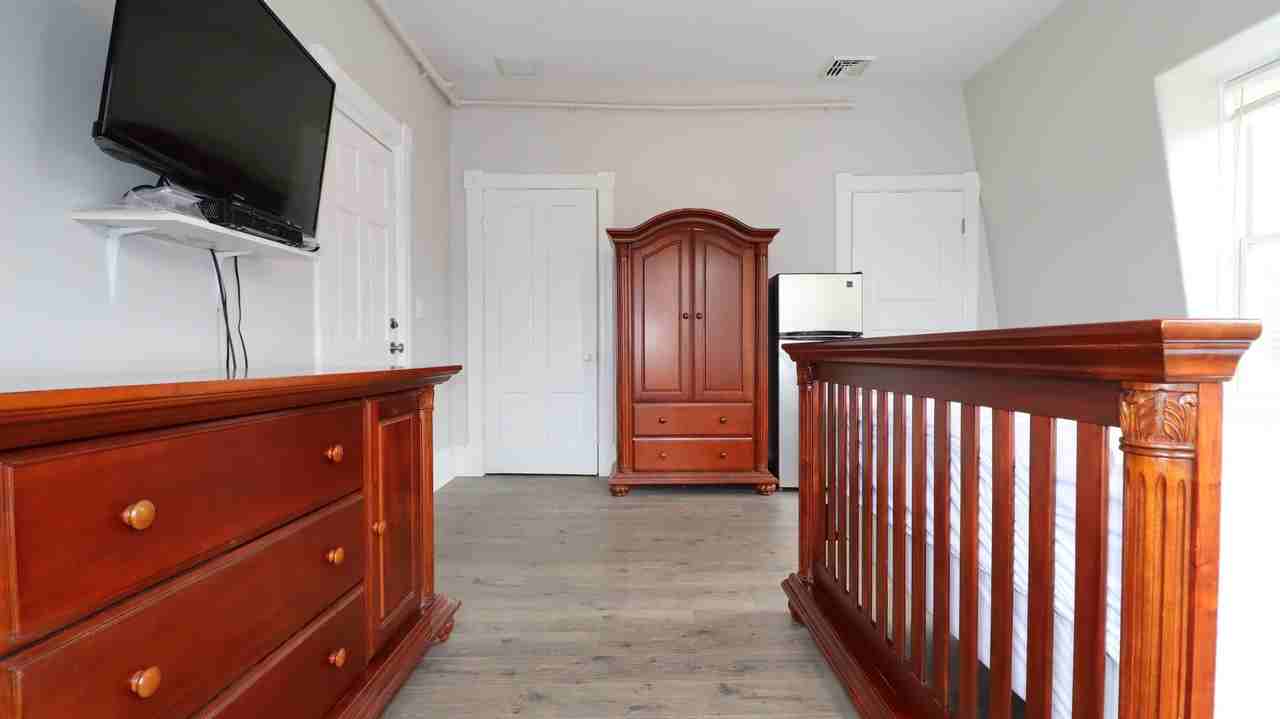 44 South Street - Photo 3 of 30