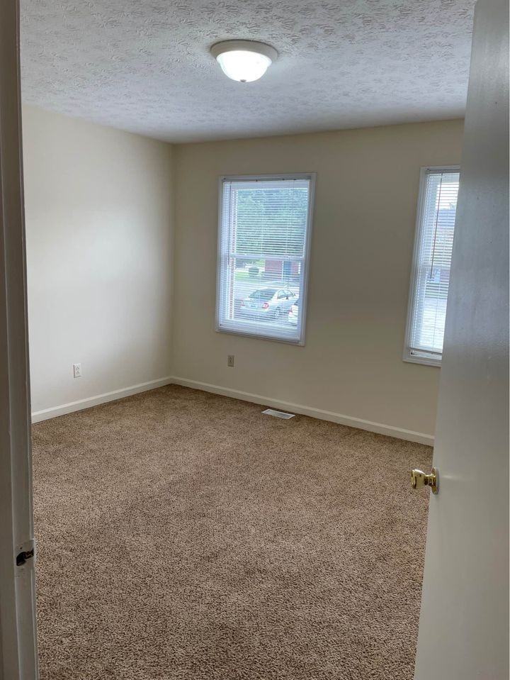 141 Alycia Drive - Photo 6 of 10