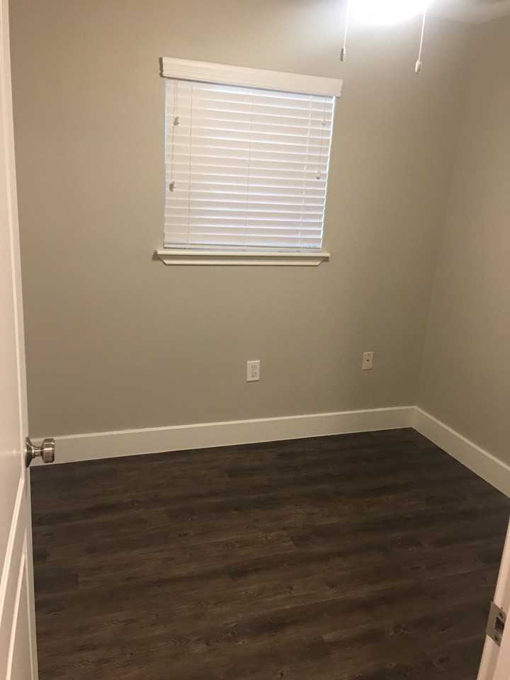 League Colony - Photo 3 of 5