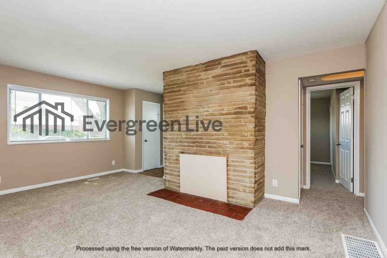 125 Swallow Dr - Photo 3 of 14