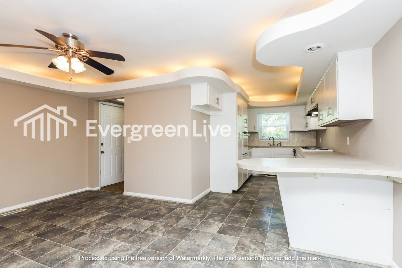 125 Swallow Dr - Photo 4 of 14