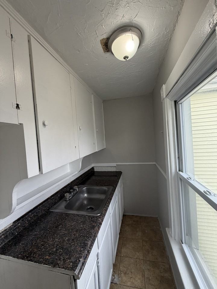 248 Ashley Boulevard - Photo 5 of 6