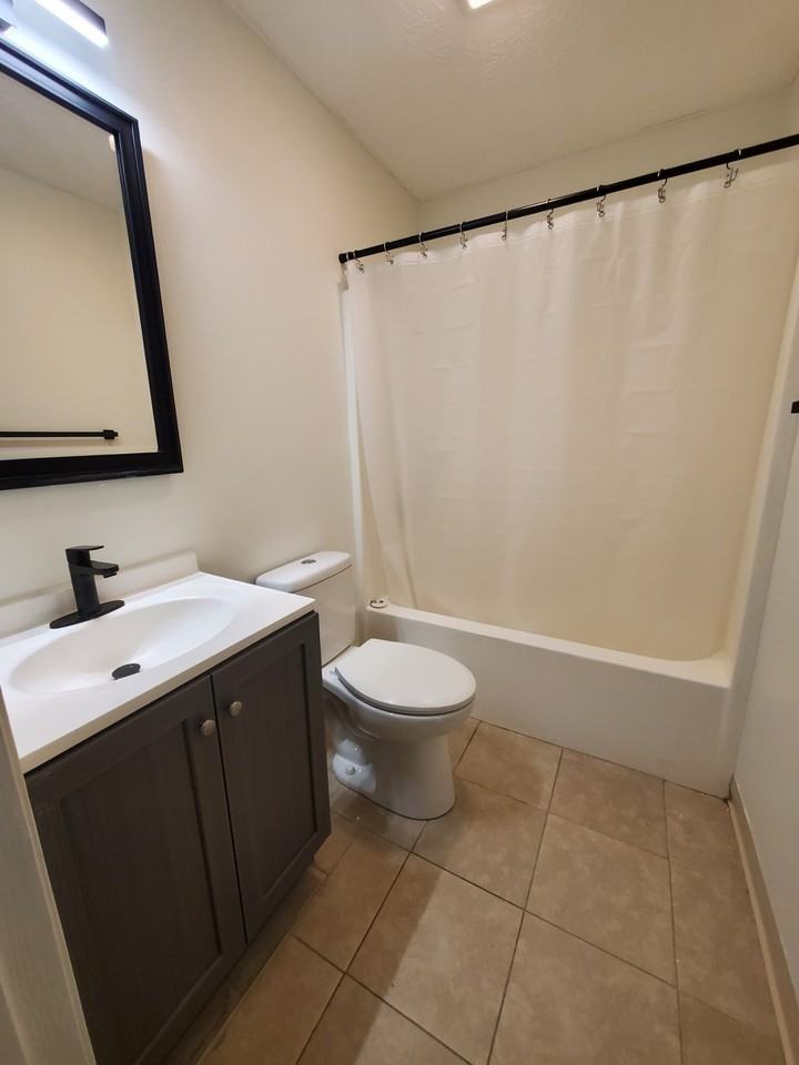 3850 North 25th Street - Photo 3 of 24