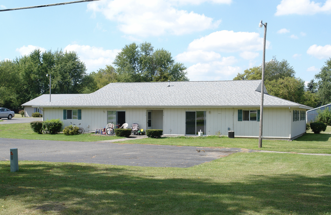 700 South Dewitt Drive - Photo 7 of 20