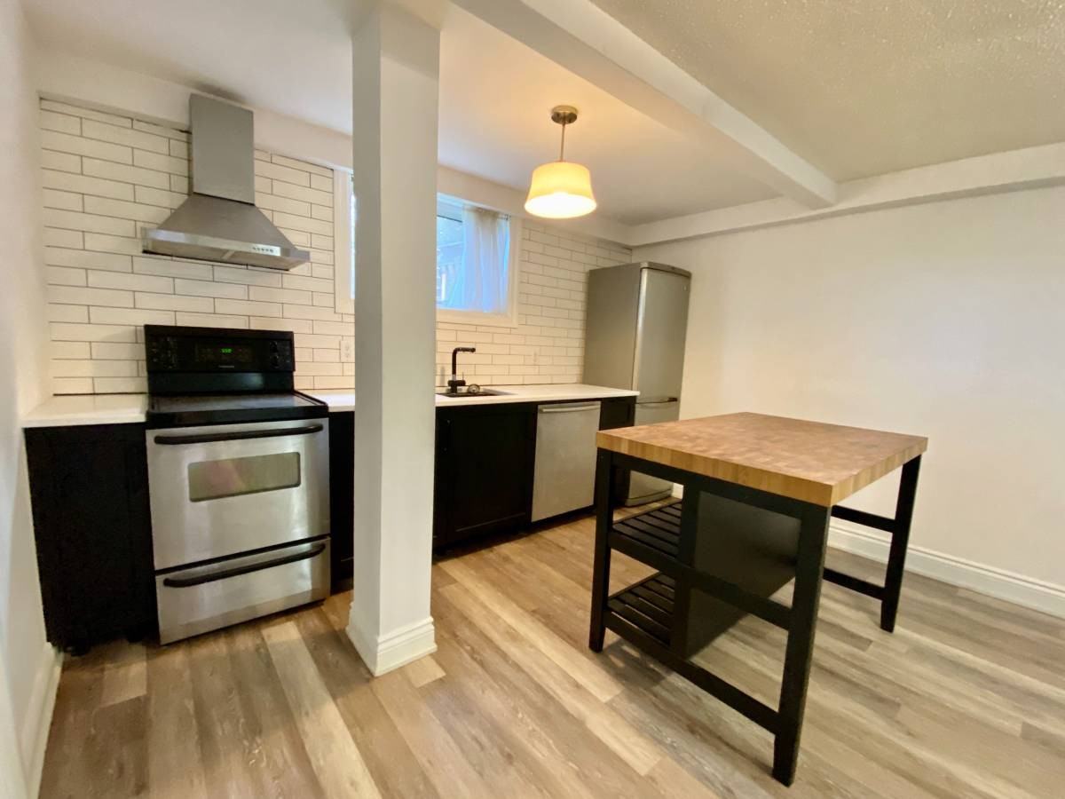 58 Maple Ave S #1 - Photo 2 of 21