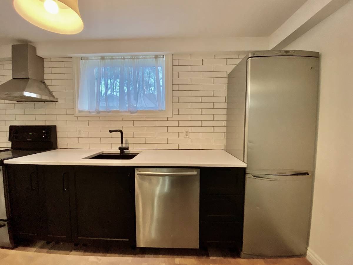 58 Maple Ave S #1 - Photo 5 of 21