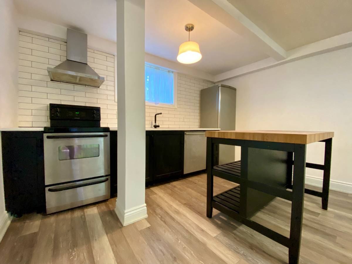 58 Maple Ave S #1 - Photo 7 of 21