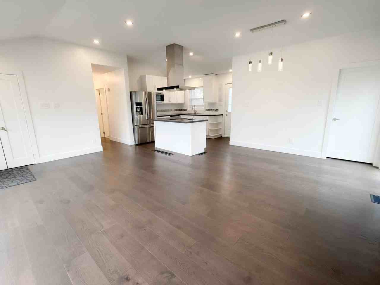 18 Deerfield Rd #MAIN - Photo 4 of 20