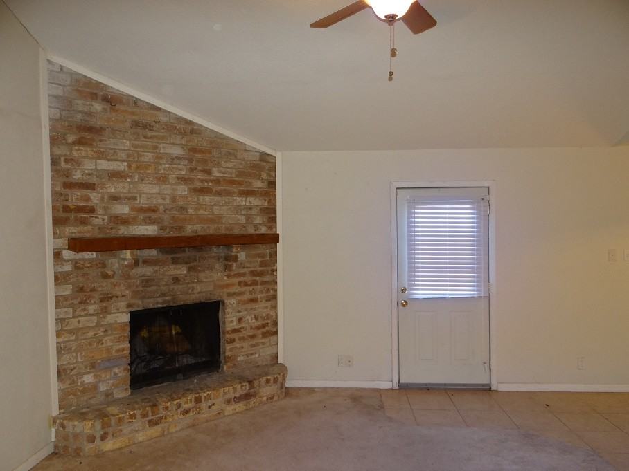 1695 Shirley Cir - Photo 2 of 11