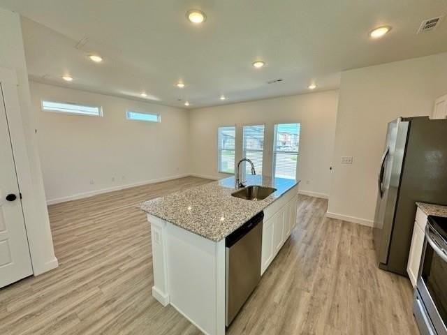 661 St Charles Pl - Photo 6 of 18