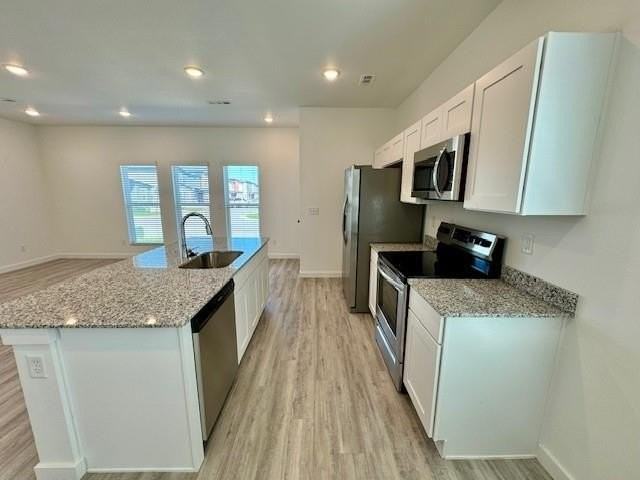 661 St Charles Pl - Photo 7 of 18