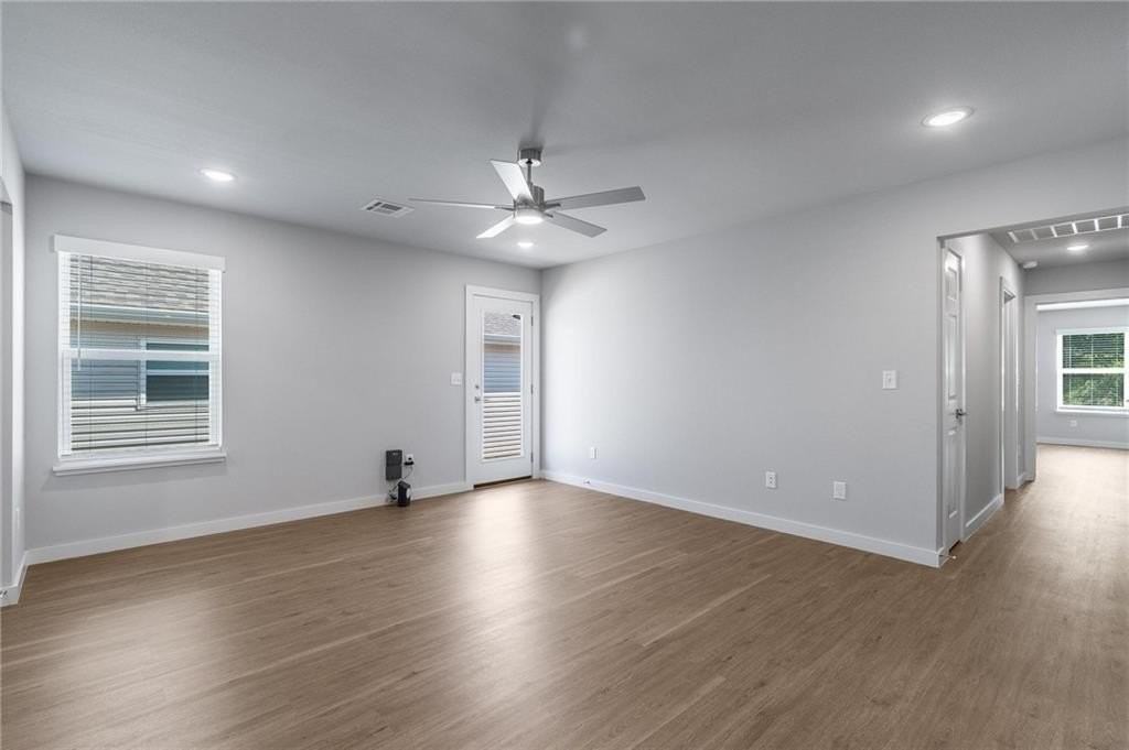 6302 Nw Kathleen St - Photo 4 of 19