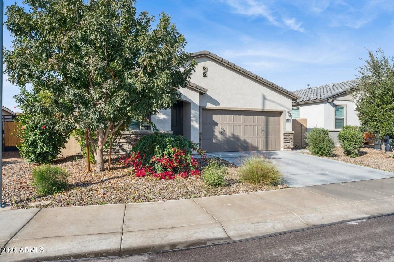 1924 S 82nd Cir - Photo 3 of 34